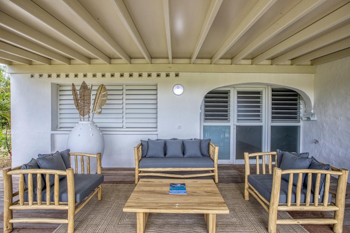 40 Location villa Terres Basses Saint Martin_salon exterieur